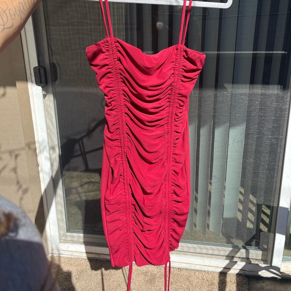 Ootdfash burgundy dress